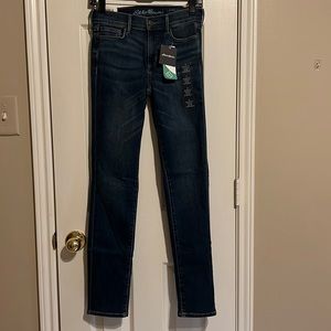 Eddie Bauer Slim Straight Slightly Curvy Womens Jeans